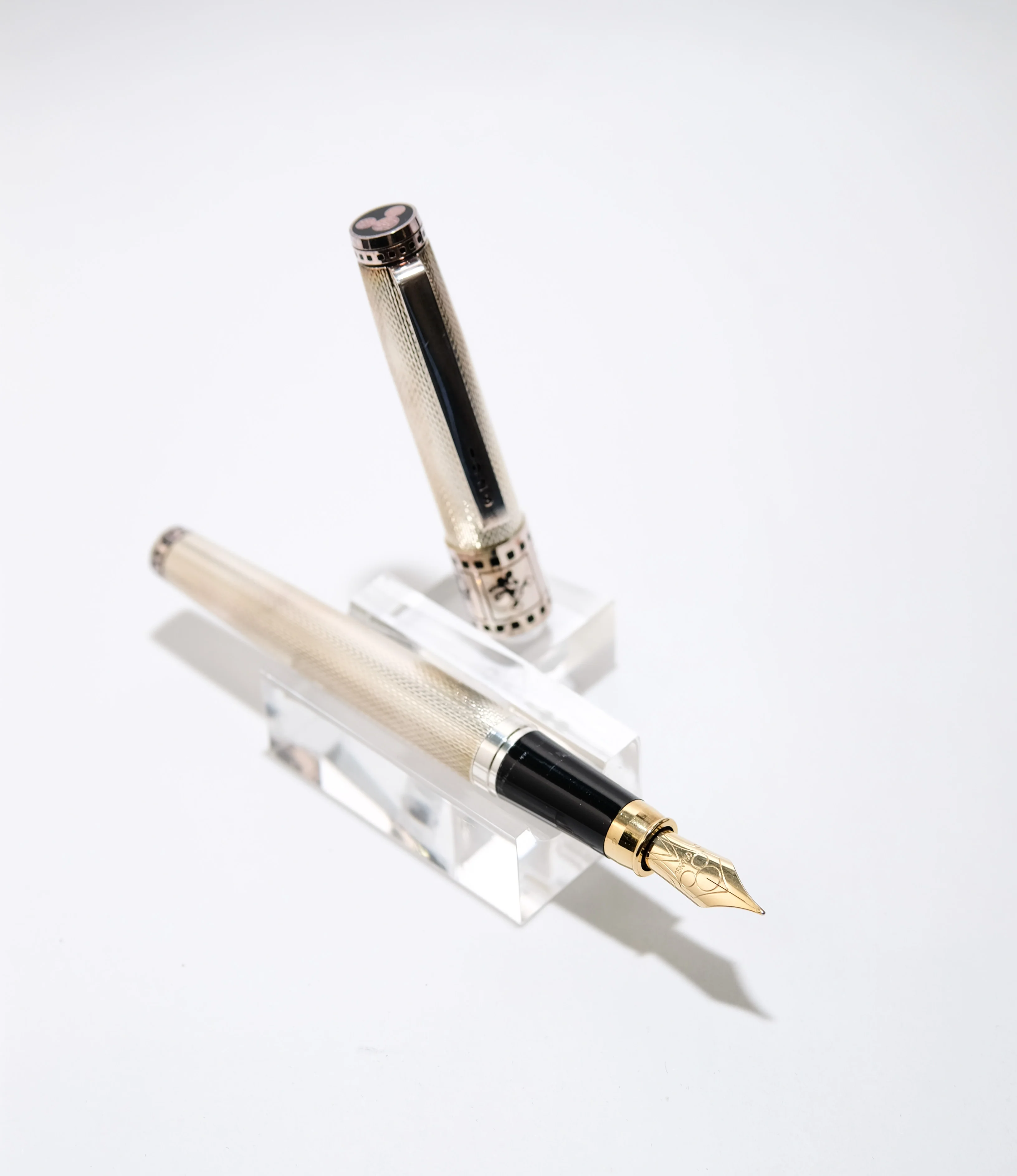 Pre-Owned Colibri Mickey & Co. Fountain Pen