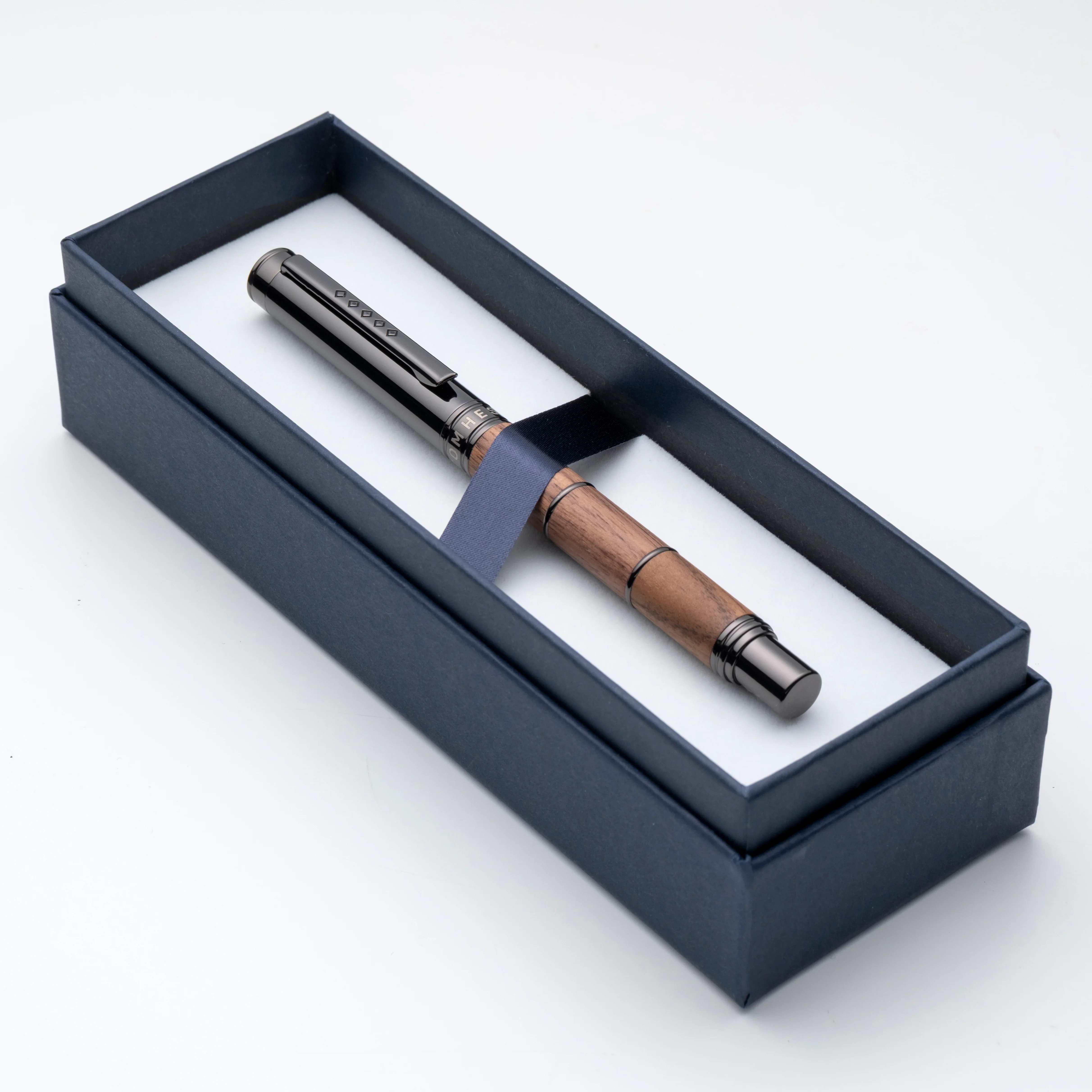 Tom Hessin - Revolution Collection Rustic Fountain Pen - Image 2